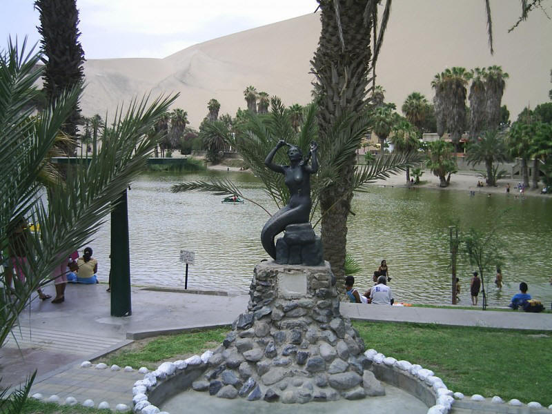 Oasis de la laguna de Huacachina, envuelta en leyenda